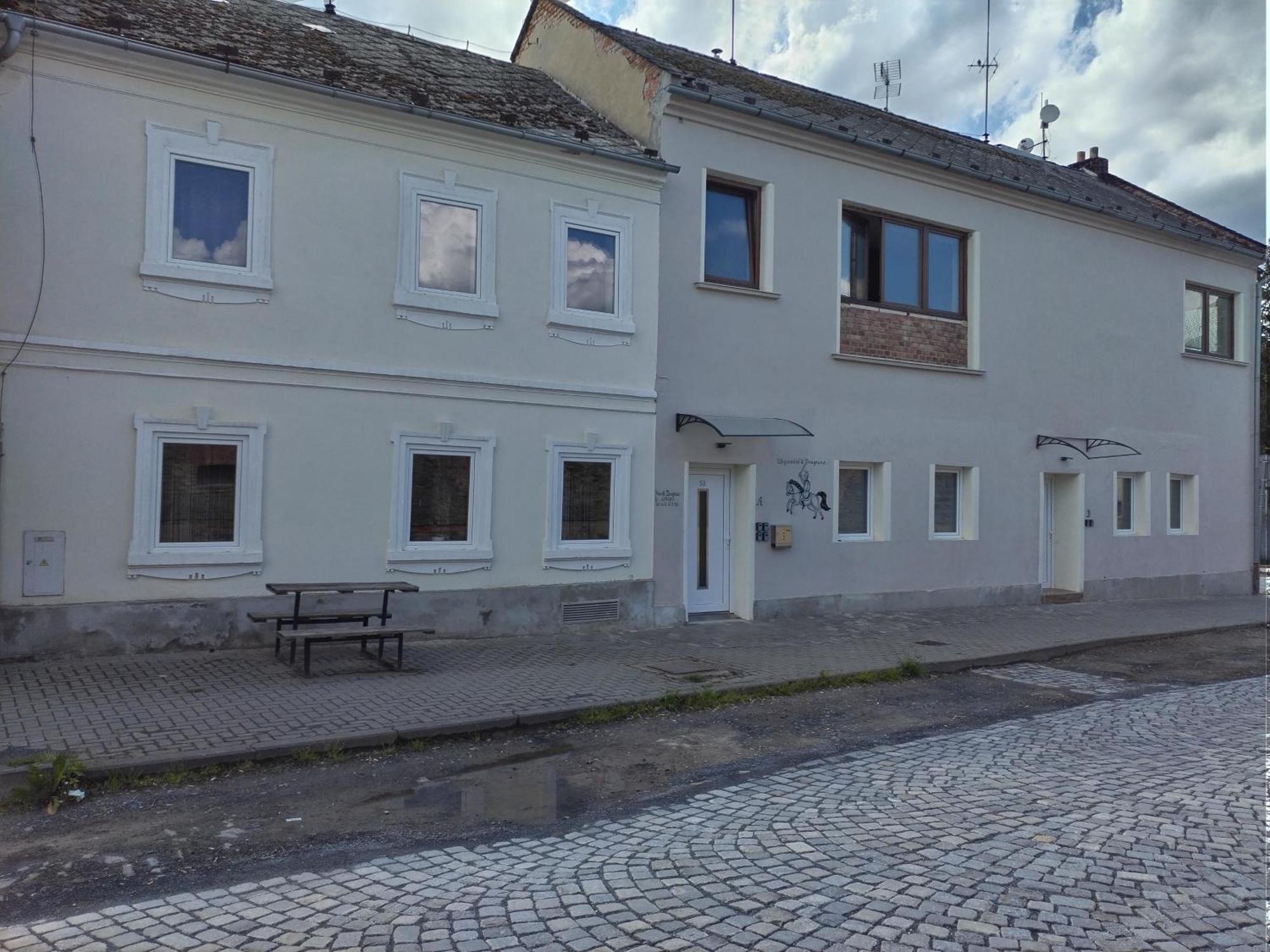U Dragouna Cholina Exteriör bild